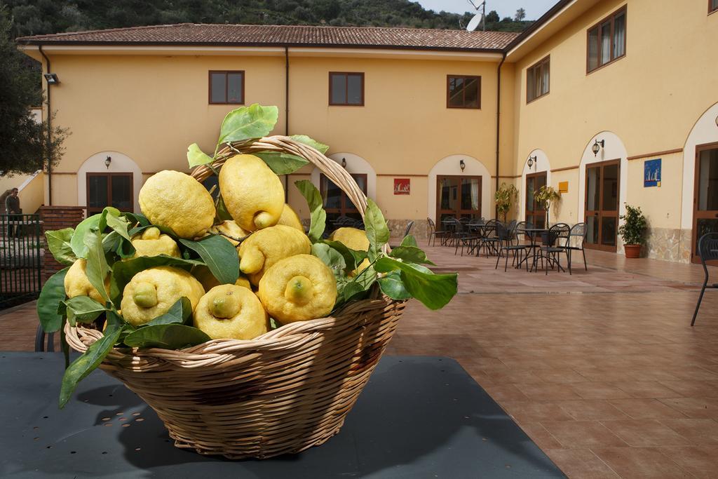 Agriturismo Villa Orchidea Ali Terme Εξωτερικό φωτογραφία